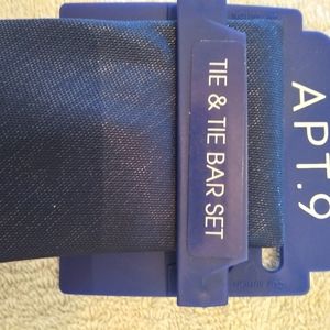 APT.9 Tie & Tie Bar Set